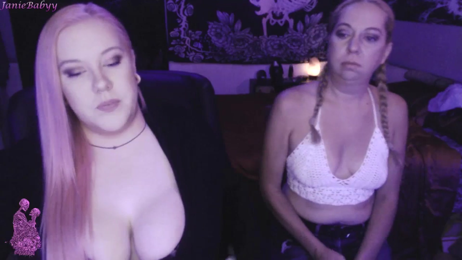 Gallery image thumbnail from JanieBabyy's myfreecams stream on, 09/26/2023, 17:01 image 15 of 20