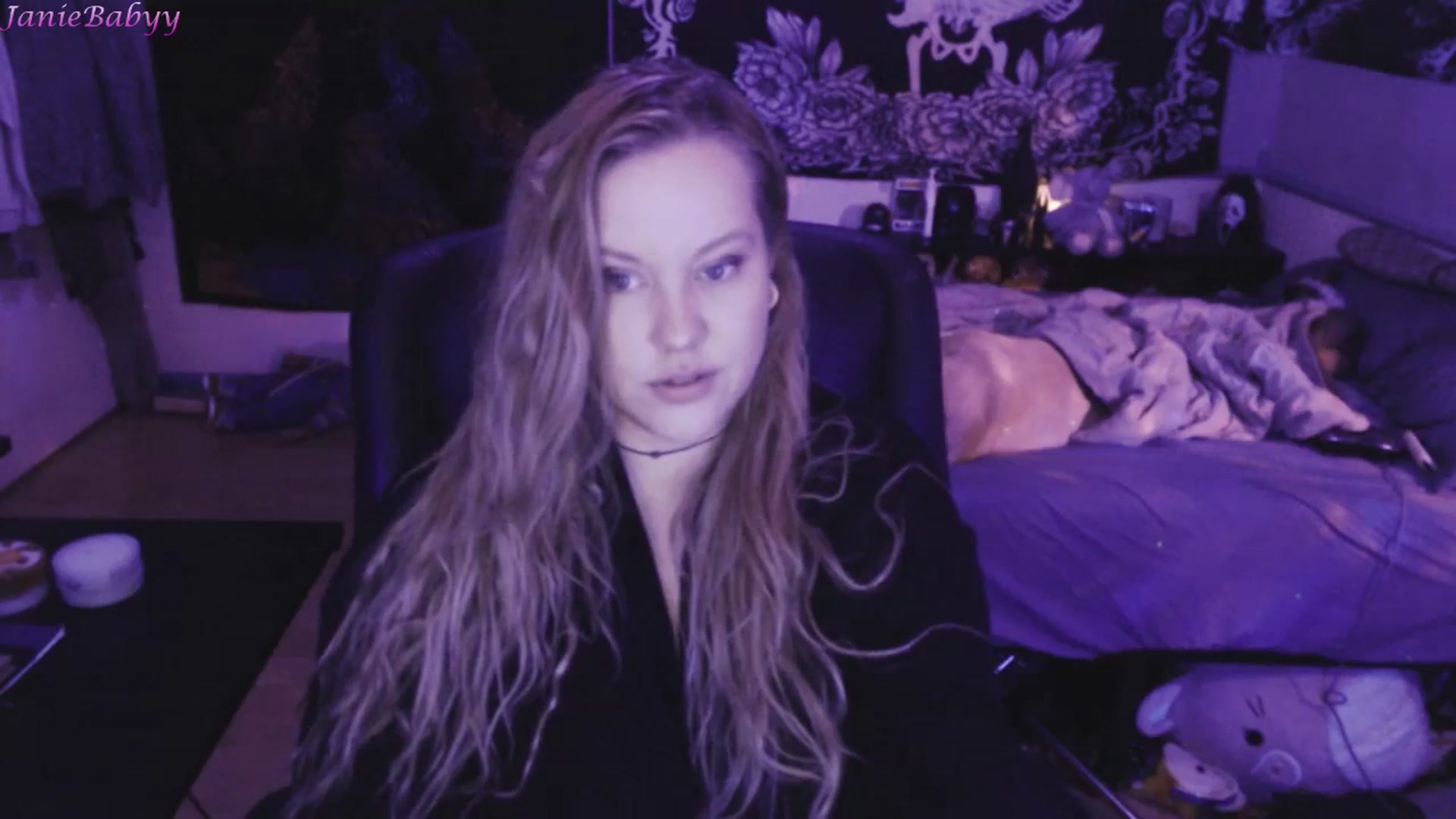 Gallery image thumbnail from JanieBabyy's myfreecams stream on, 11/22/2023, 18:49 image 2 of 20