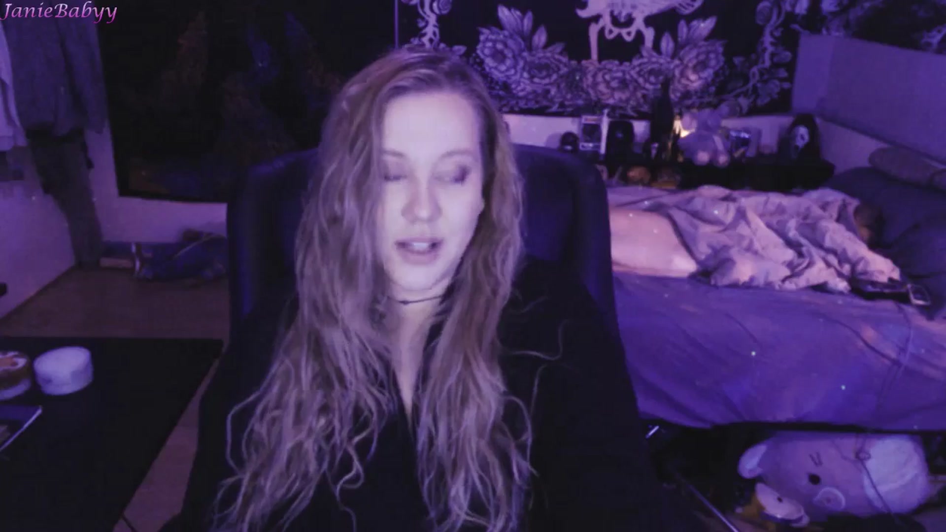 Gallery image thumbnail from JanieBabyy's myfreecams stream on, 11/22/2023, 18:49 image 19 of 20