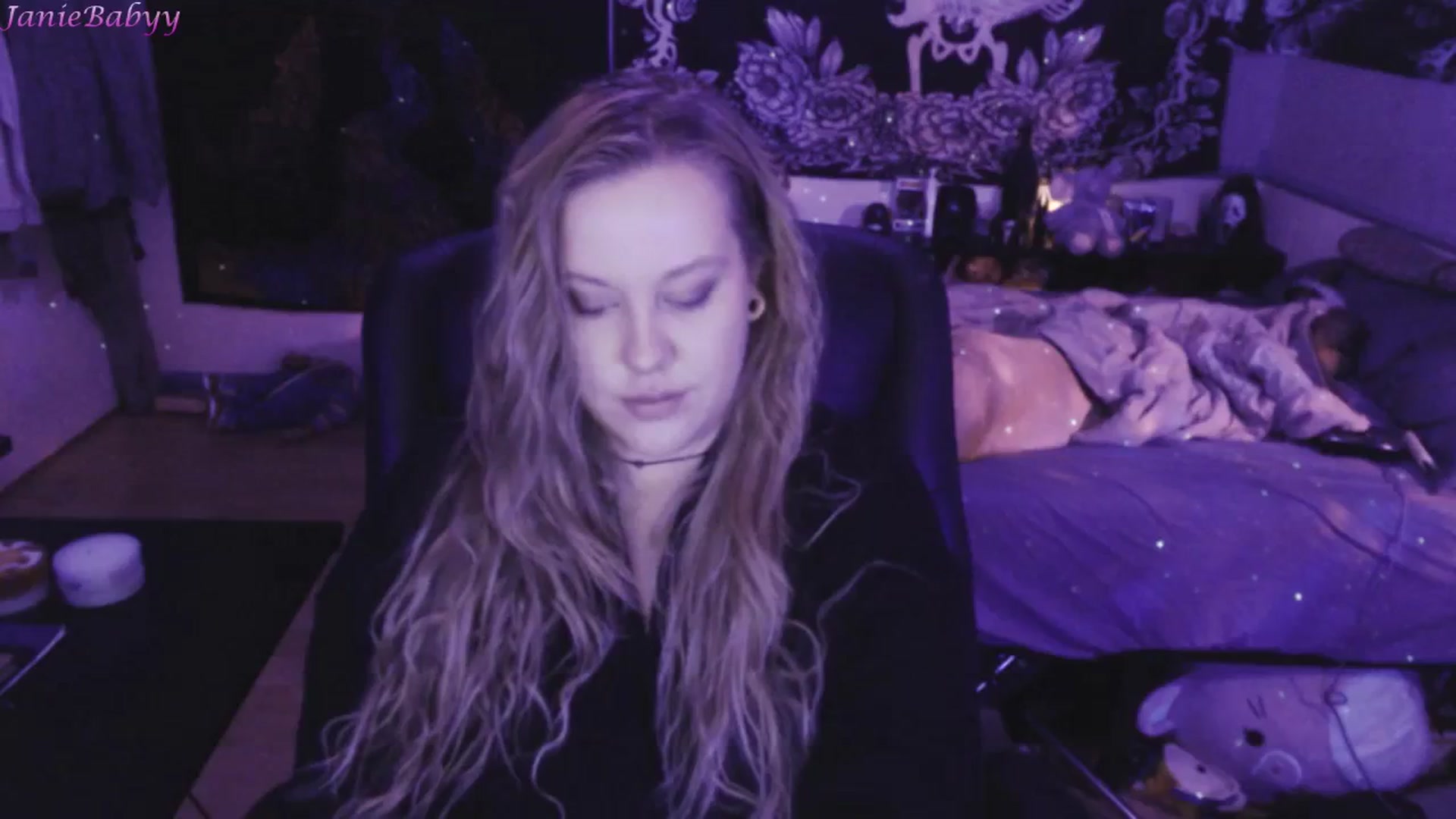 Gallery image thumbnail from JanieBabyy's myfreecams stream on, 11/22/2023, 18:49 image 11 of 20
