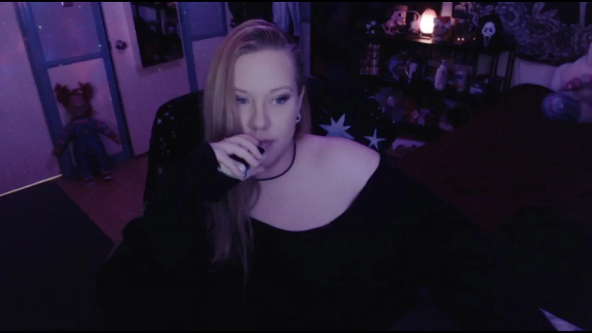 Gallery image thumbnail from JanieBabyy's myfreecams stream on, 11/15/2024, 18:17 image 14 of 20