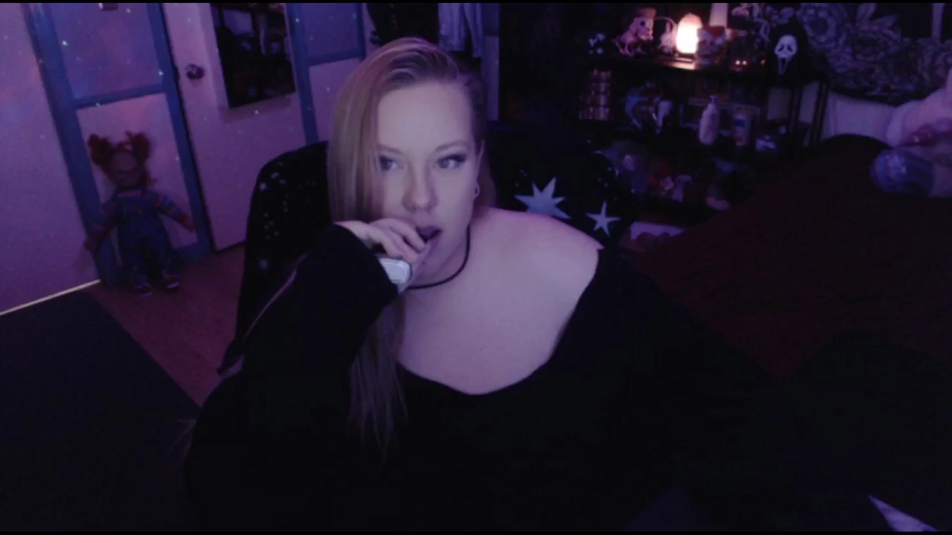 Gallery image thumbnail from JanieBabyy's myfreecams stream on, 11/15/2024, 18:17 image 13 of 20