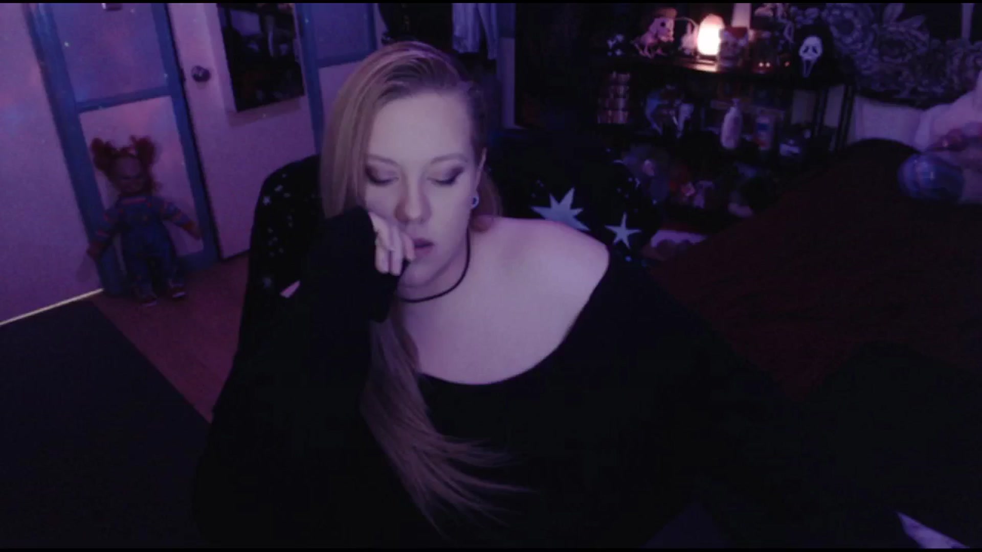 Gallery image thumbnail from JanieBabyy's myfreecams stream on, 11/15/2024, 18:17 image 18 of 20