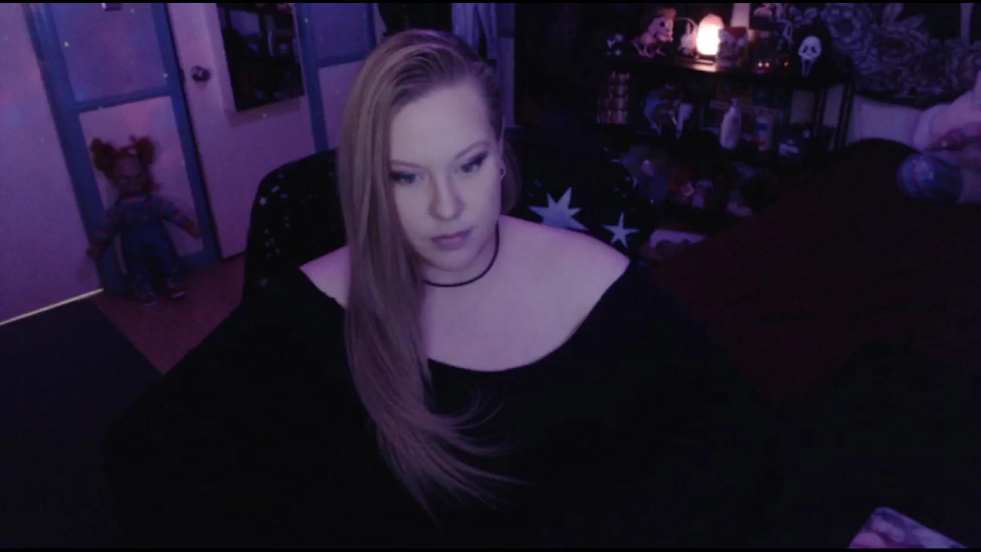 Gallery image thumbnail from JanieBabyy's myfreecams stream on, 11/15/2024, 18:17 image 17 of 20