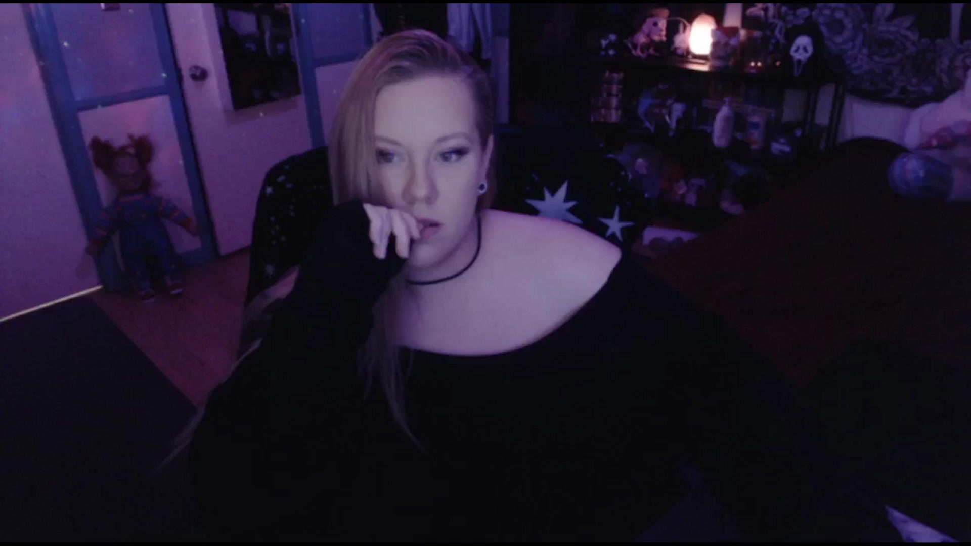 Gallery image thumbnail from JanieBabyy's myfreecams stream on, 11/15/2024, 18:17 image 4 of 20