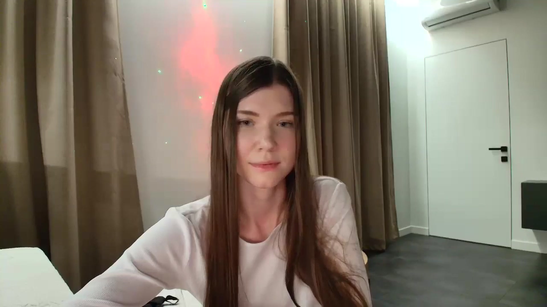 Gallery image thumbnail from JanieStar's myfreecams stream on, 07/02/2025, 22:13 image 14 of 20