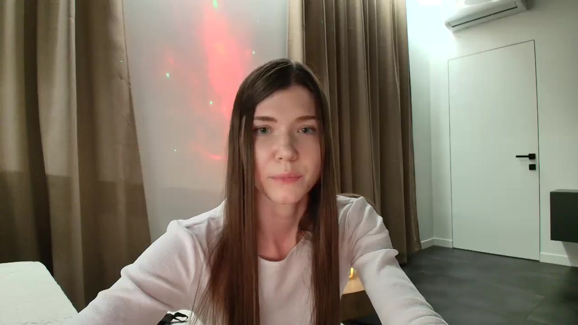 Gallery image thumbnail from JanieStar's myfreecams stream on, 07/02/2025, 22:13 image 4 of 20