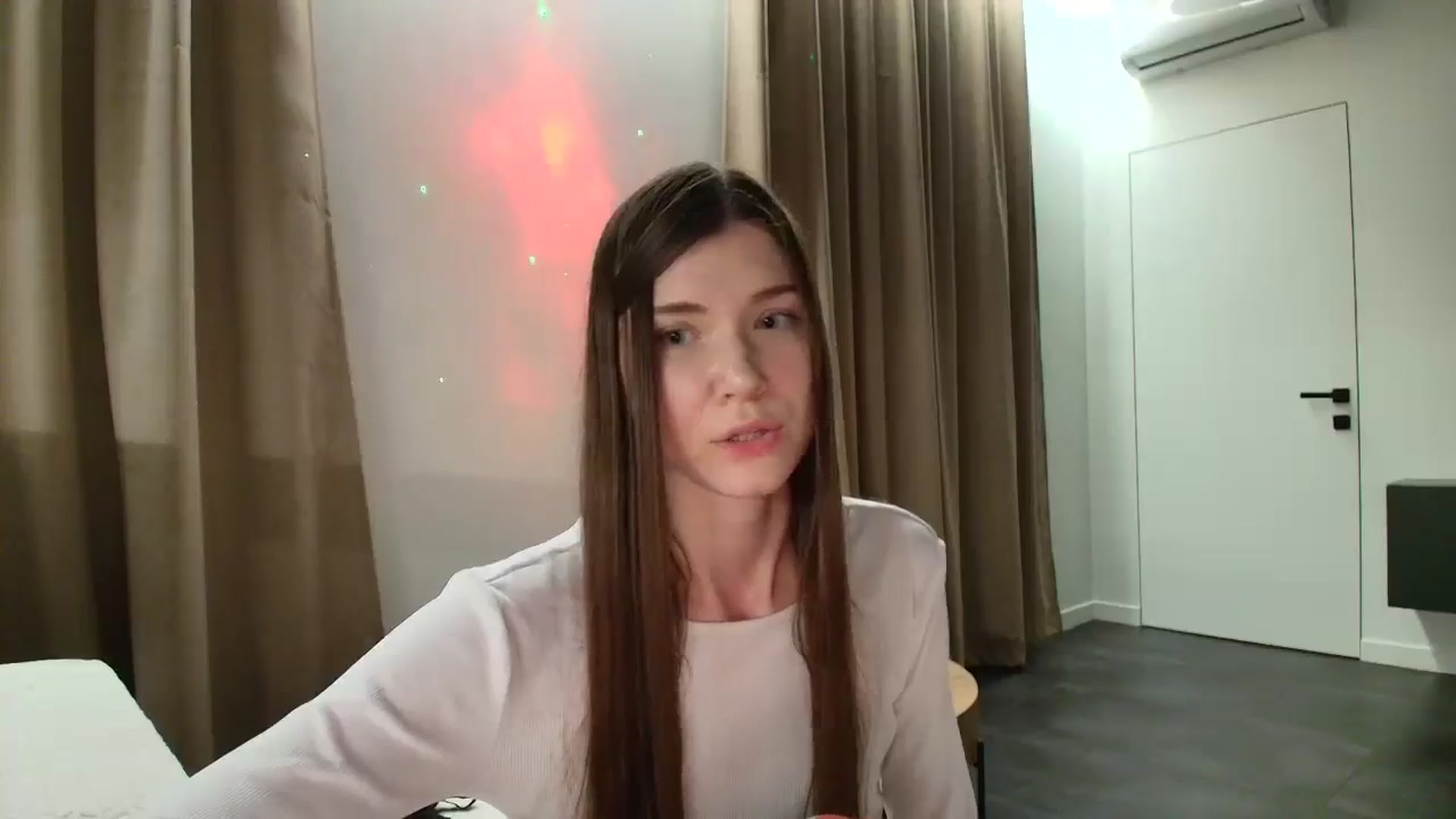 Gallery image thumbnail from JanieStar's myfreecams stream on, 07/02/2025, 22:13 image 8 of 20