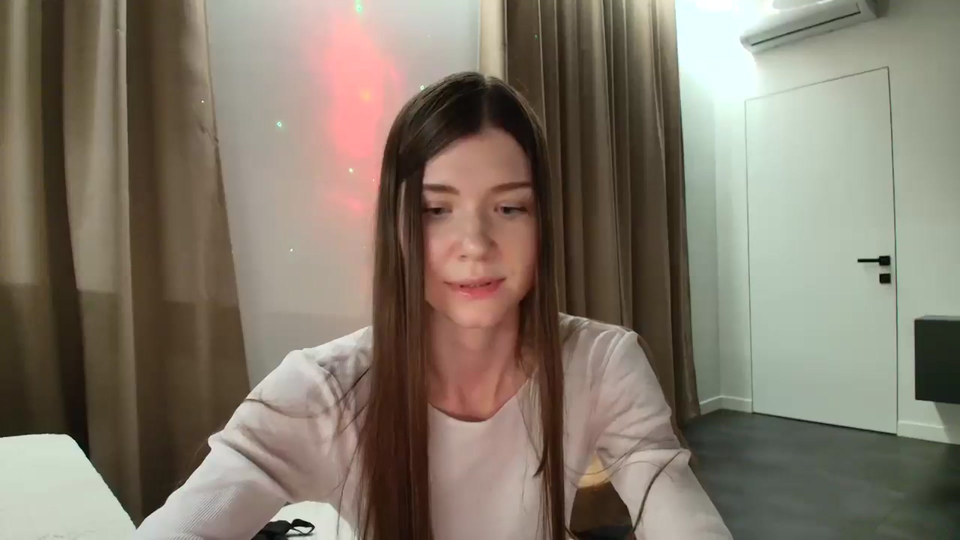 Gallery image thumbnail from JanieStar's myfreecams stream on, 07/02/2025, 22:13 image 19 of 20