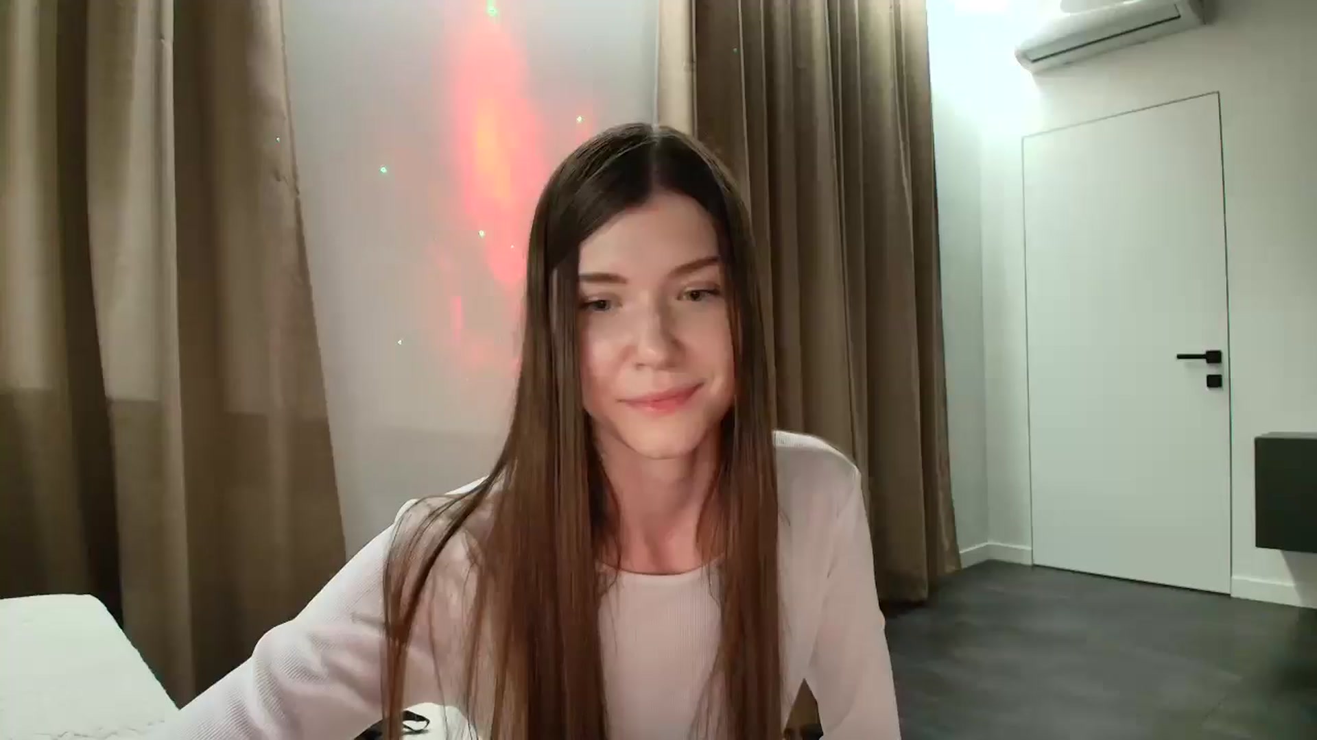 Gallery image thumbnail from JanieStar's myfreecams stream on, 07/02/2025, 22:13 image 1 of 20