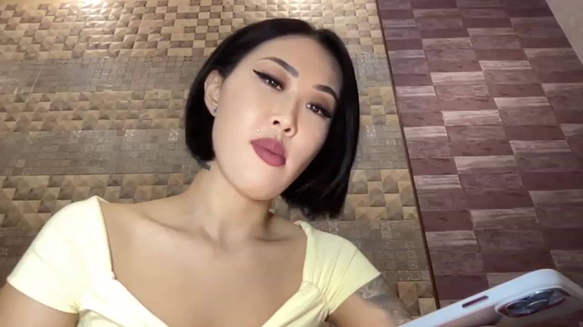 Gallery image thumbnail from Japanese_Doll's myfreecams stream on, 11/14/2022, 19:55 image 5 of 20