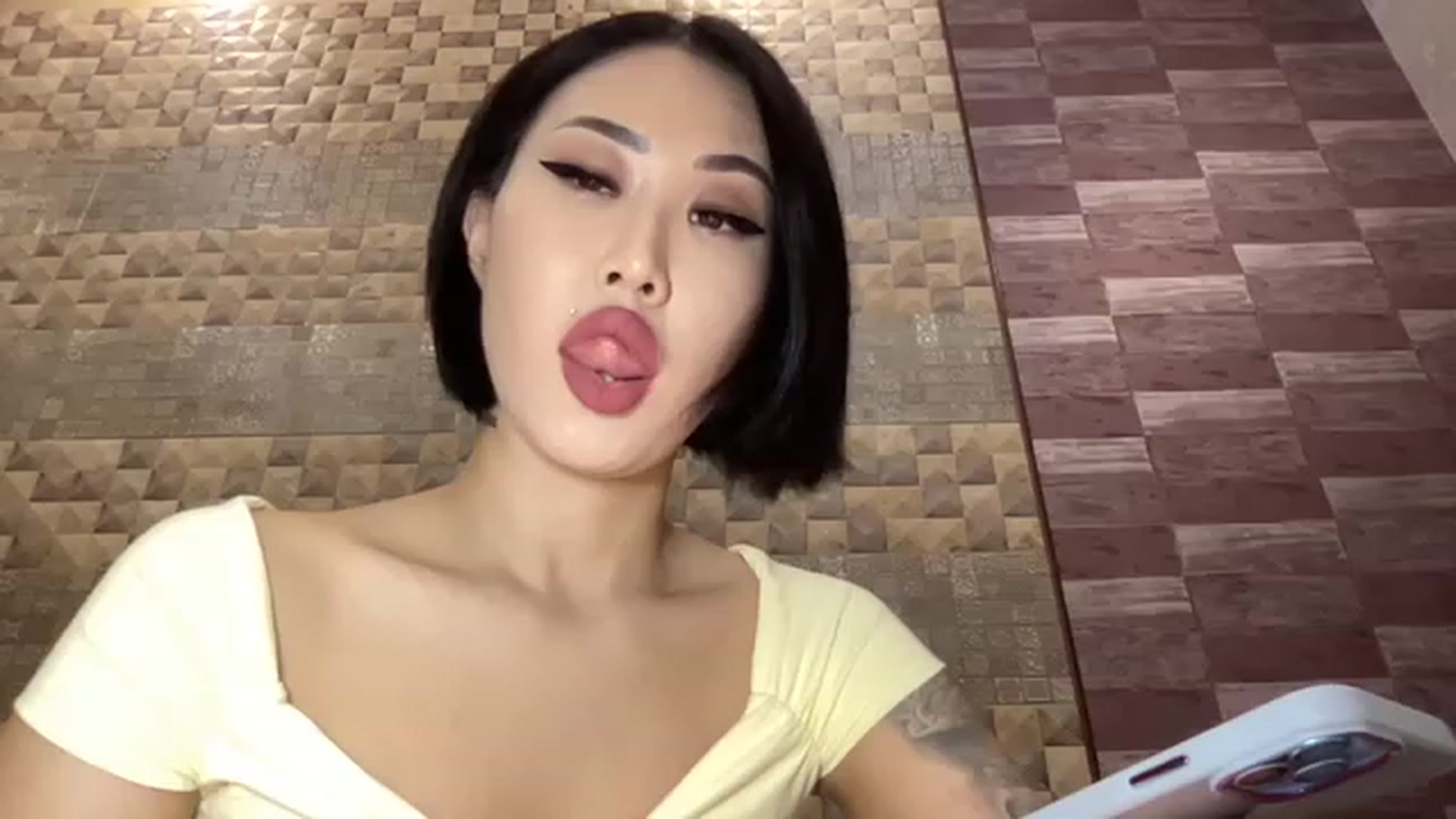 Gallery image thumbnail from Japanese_Doll's myfreecams stream on, 11/14/2022, 19:55 image 8 of 20