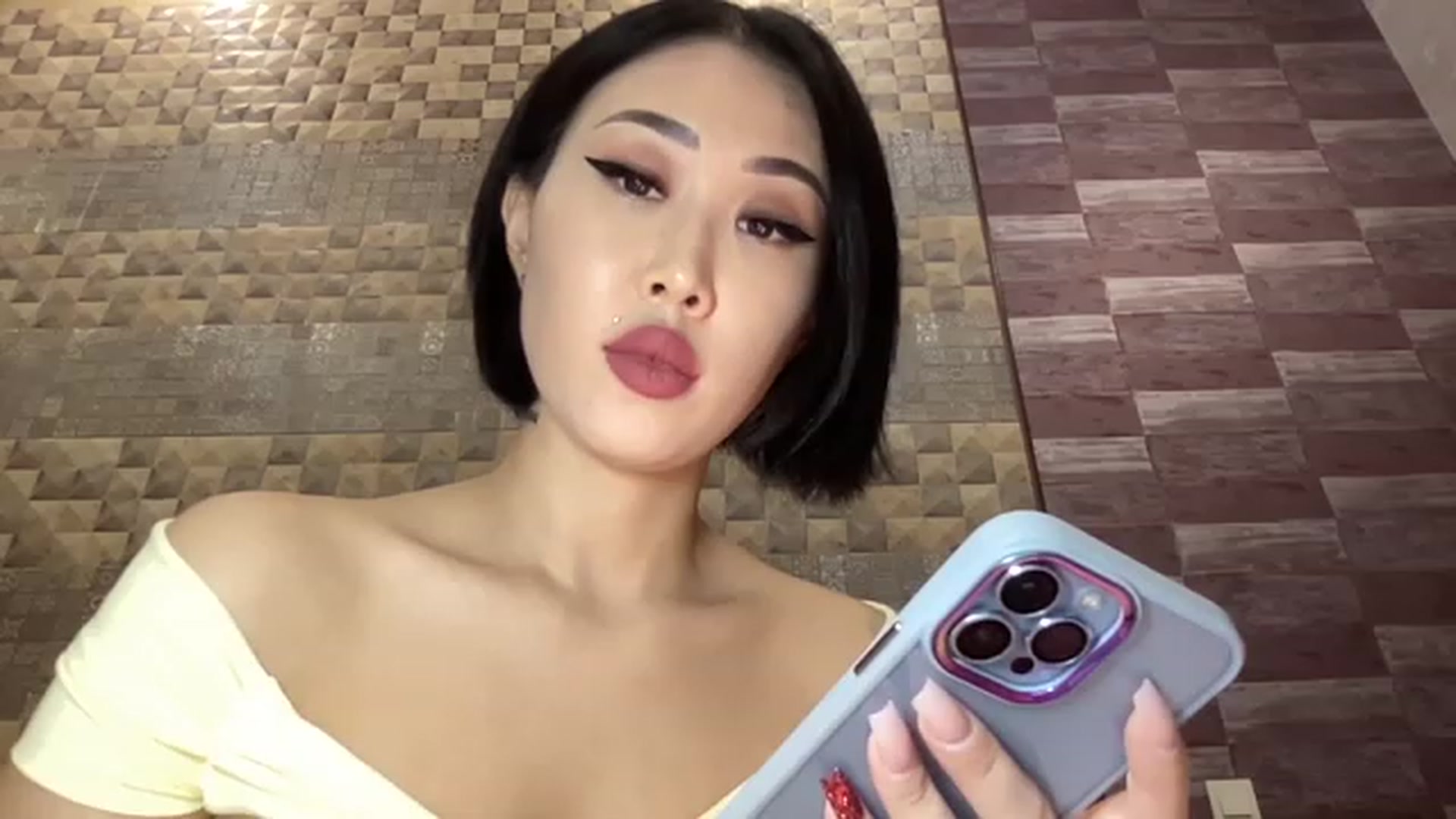 Gallery image thumbnail from Japanese_Doll's myfreecams stream on, 11/14/2022, 19:55 image 18 of 20