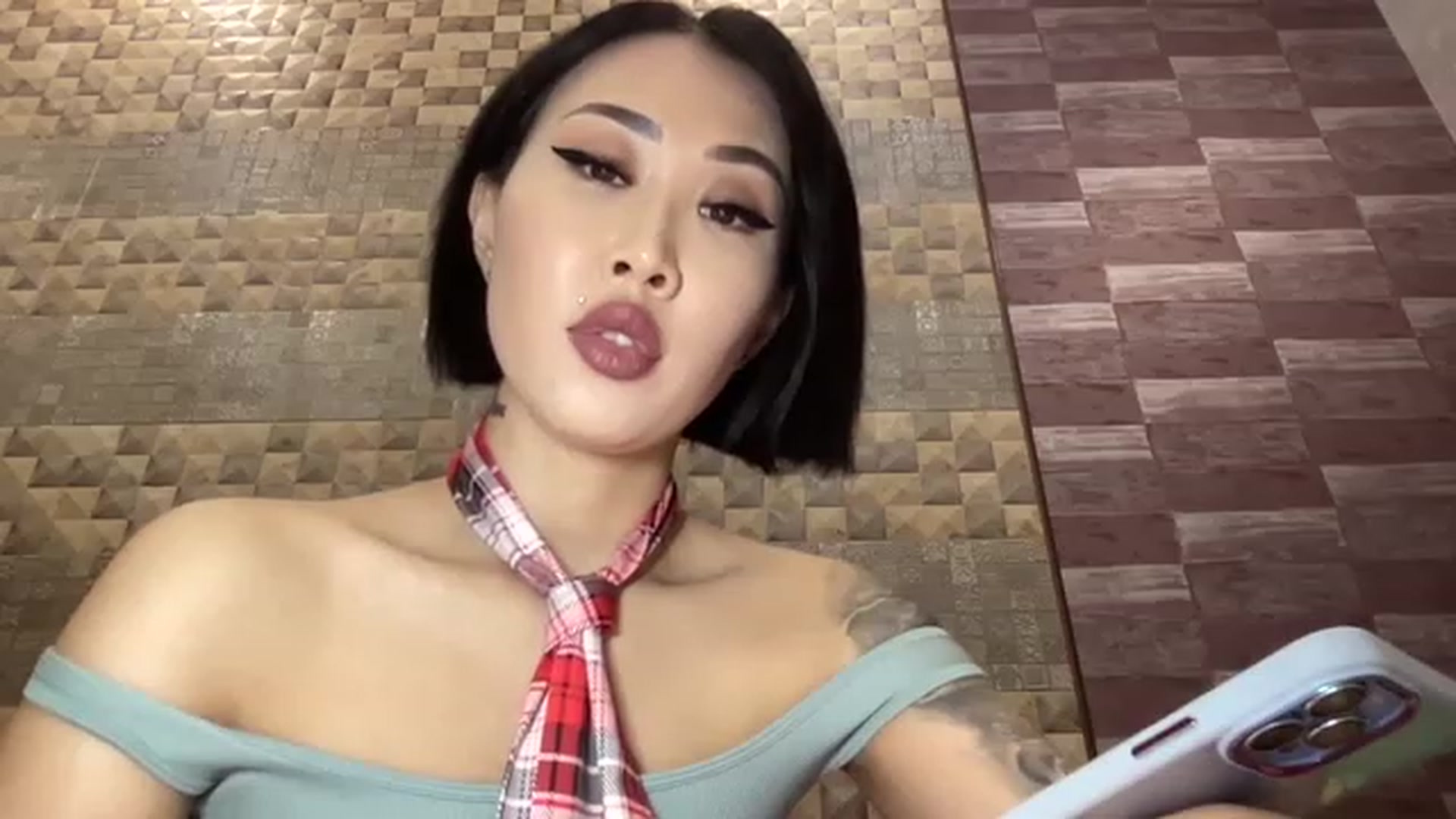 Gallery image thumbnail from Japanese_Doll's myfreecams stream on, 11/16/2022, 20:49 image 8 of 20