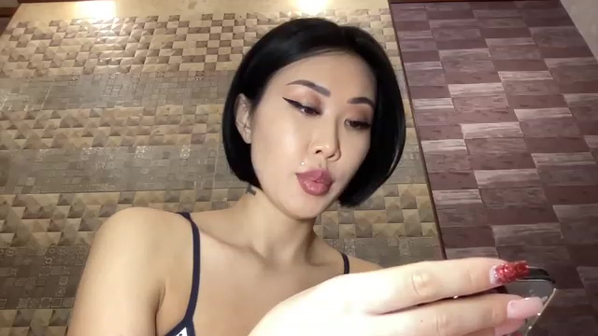 Gallery image thumbnail from Japanese_Doll's myfreecams stream on, 11/19/2022, 19:45 image 20 of 20