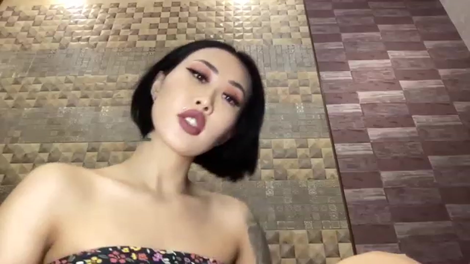 Gallery image thumbnail from Japanese_Doll's myfreecams stream on, 11/24/2022, 14:01 image 4 of 20