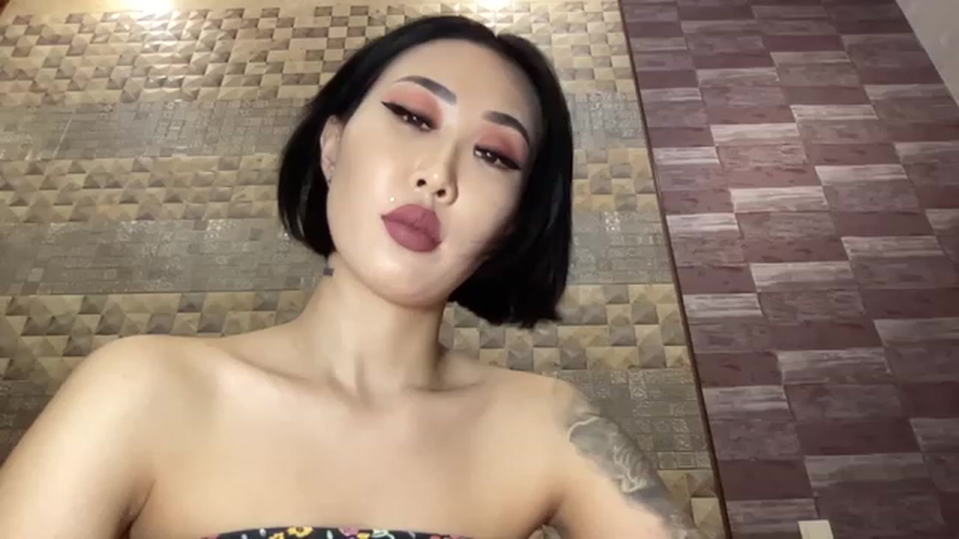 Gallery image thumbnail from Japanese_Doll's myfreecams stream on, 11/24/2022, 14:01 image 14 of 20