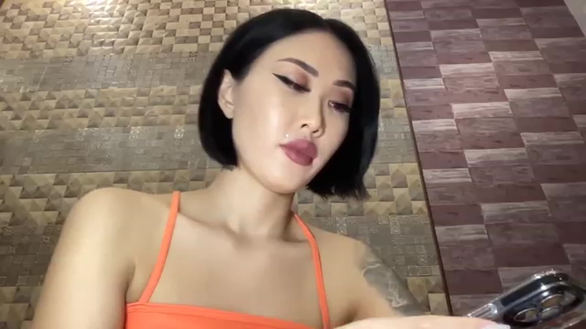 Gallery image thumbnail from Japanese_Doll's myfreecams stream on, 11/28/2022, 18:46 image 17 of 20