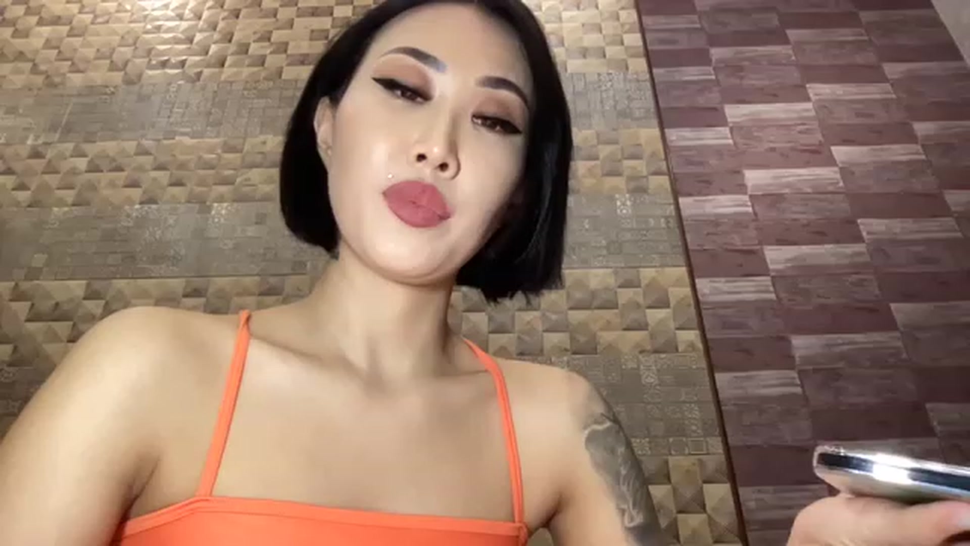 Gallery image thumbnail from Japanese_Doll's myfreecams stream on, 11/28/2022, 18:46 image 2 of 20