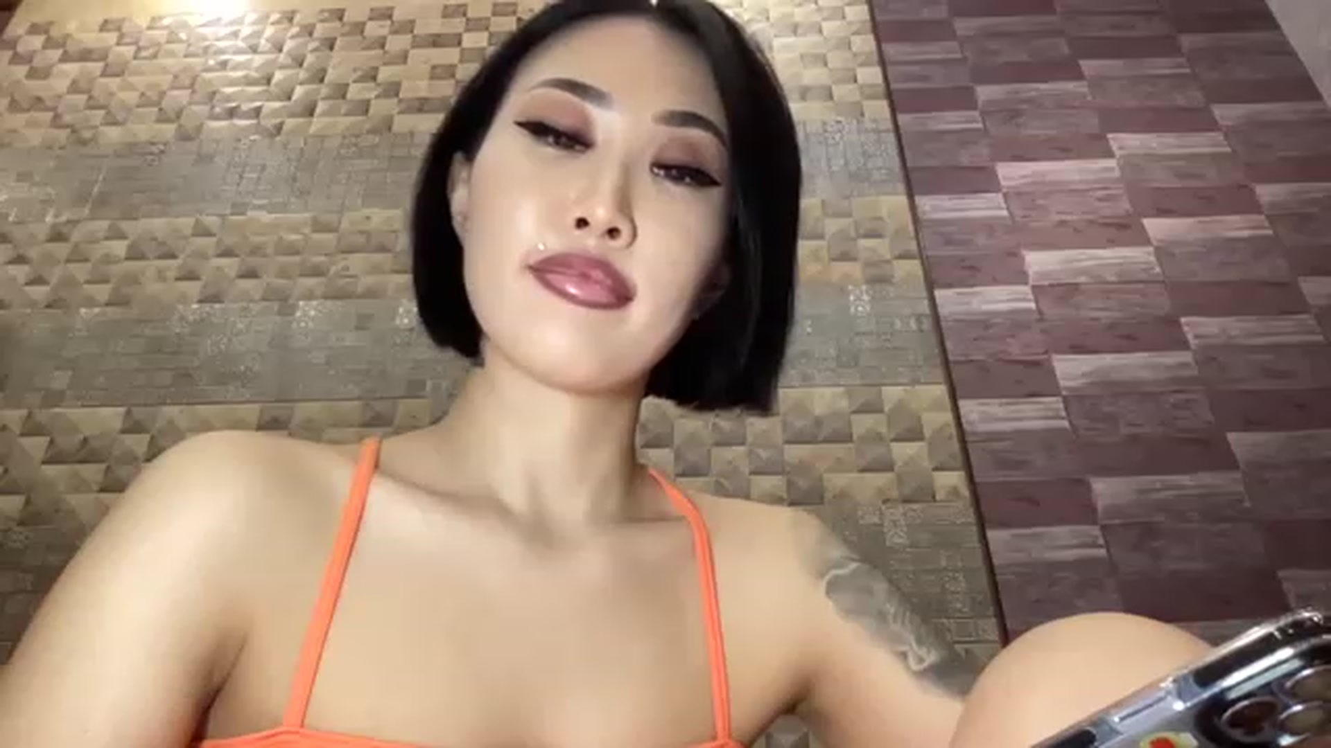 Gallery image thumbnail from Japanese_Doll's myfreecams stream on, 11/28/2022, 21:51 image 10 of 20
