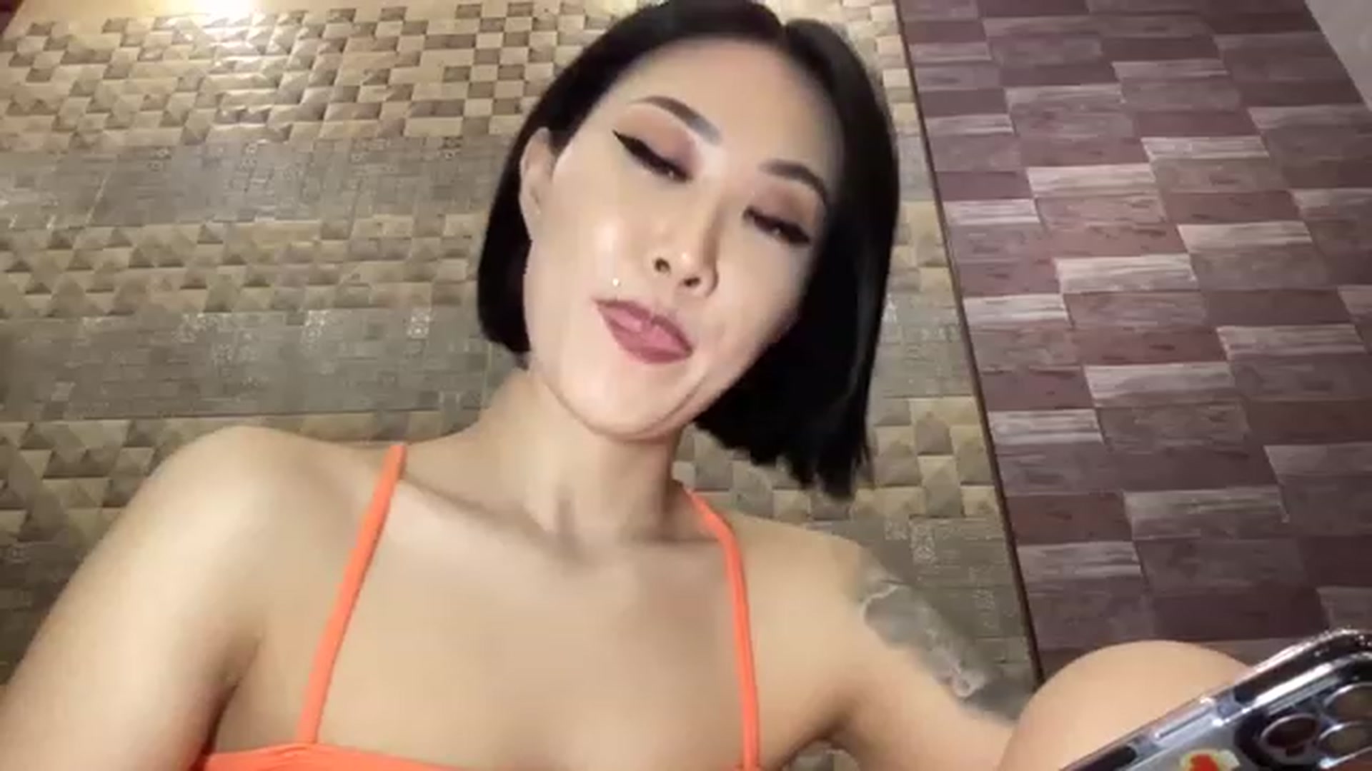 Gallery image thumbnail from Japanese_Doll's myfreecams stream on, 11/28/2022, 21:51 image 11 of 20