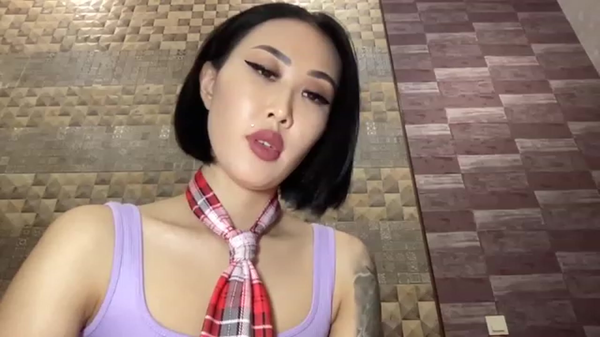 Gallery image thumbnail from Japanese_Doll's myfreecams stream on, 12/24/2022, 18:49 image 1 of 20