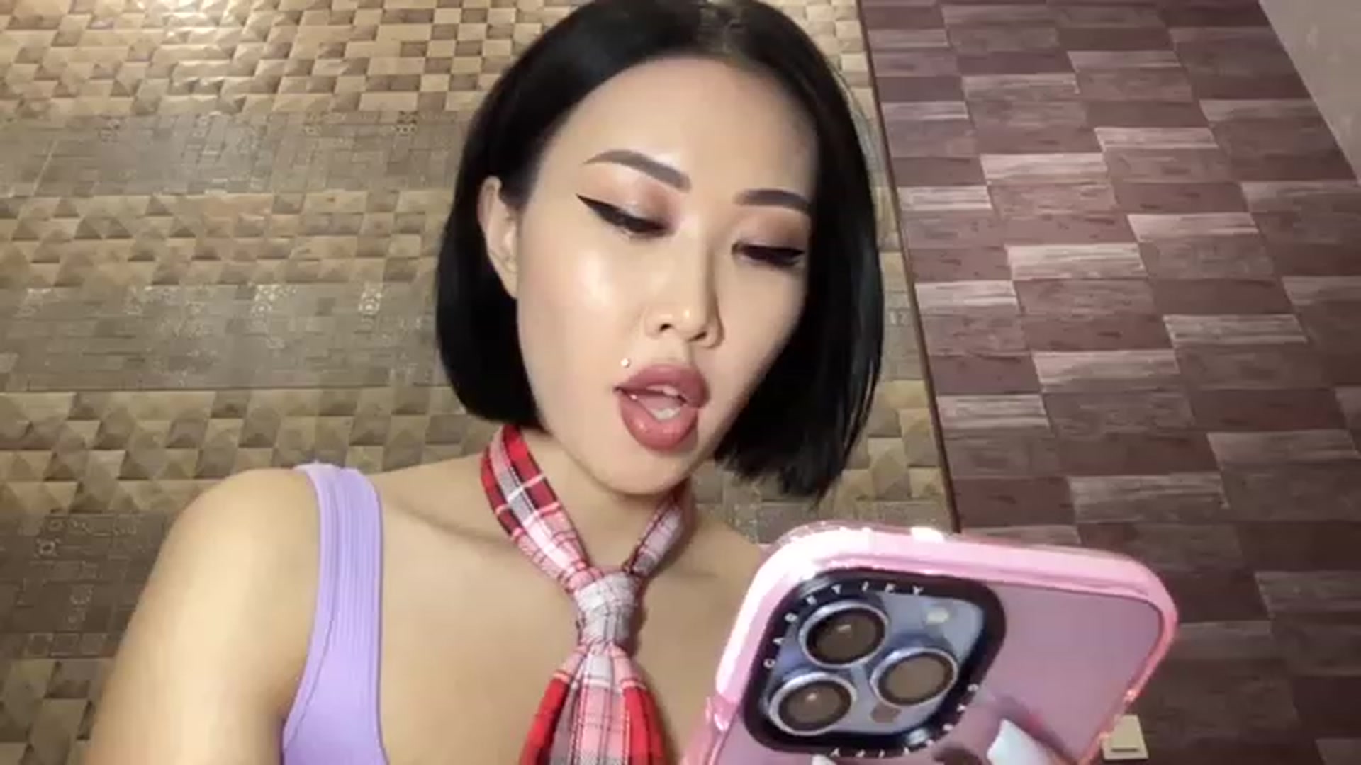 Gallery image thumbnail from Japanese_Doll's myfreecams stream on, 12/24/2022, 18:49 image 20 of 20