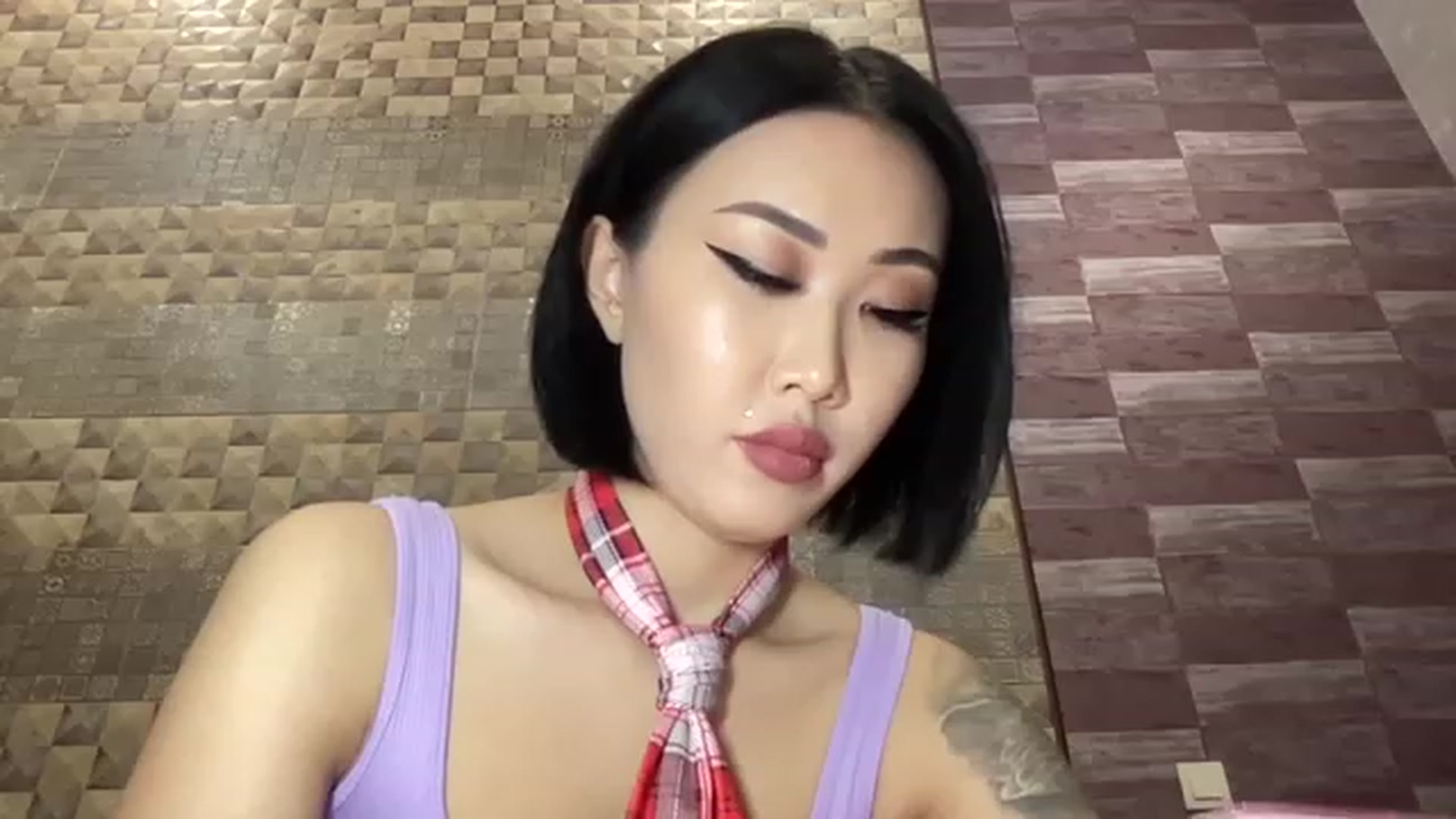 Gallery image thumbnail from Japanese_Doll's myfreecams stream on, 12/24/2022, 18:49 image 13 of 20