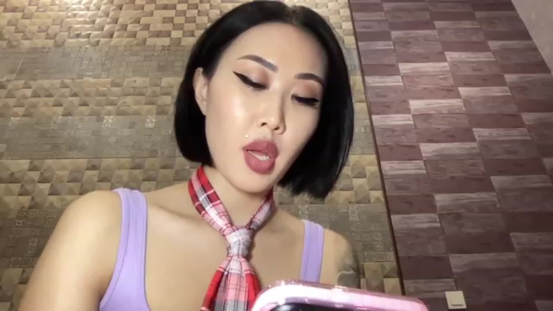 Gallery image thumbnail from Japanese_Doll's myfreecams stream on, 12/24/2022, 18:49 image 19 of 20