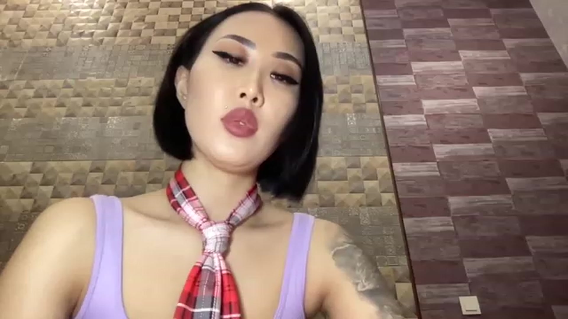 Gallery image thumbnail from Japanese_Doll's myfreecams stream on, 12/24/2022, 18:49 image 11 of 20