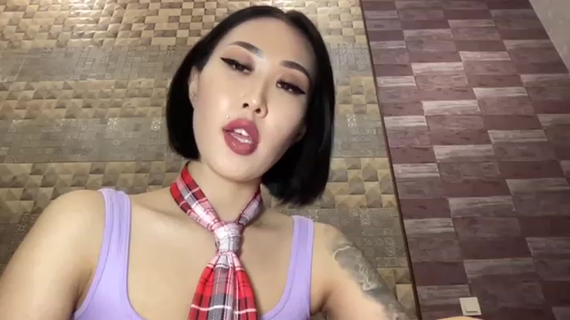 Gallery image thumbnail from Japanese_Doll's myfreecams stream on, 12/24/2022, 20:58 image 6 of 20