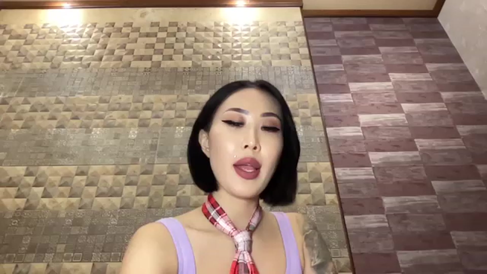 Gallery image thumbnail from Japanese_Doll's myfreecams stream on, 12/24/2022, 20:58 image 3 of 20