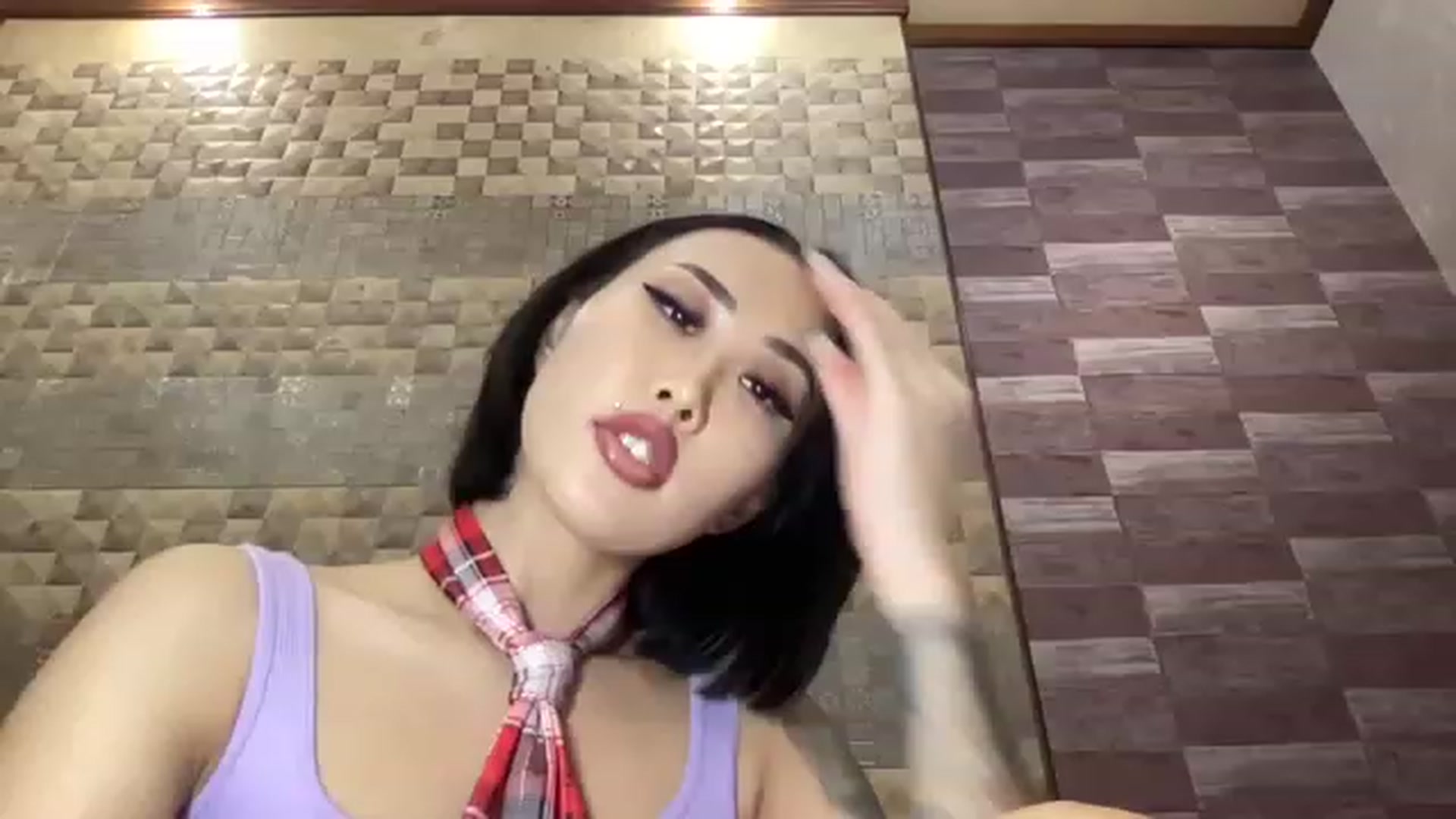 Gallery image thumbnail from Japanese_Doll's myfreecams stream on, 12/24/2022, 20:58 image 17 of 20