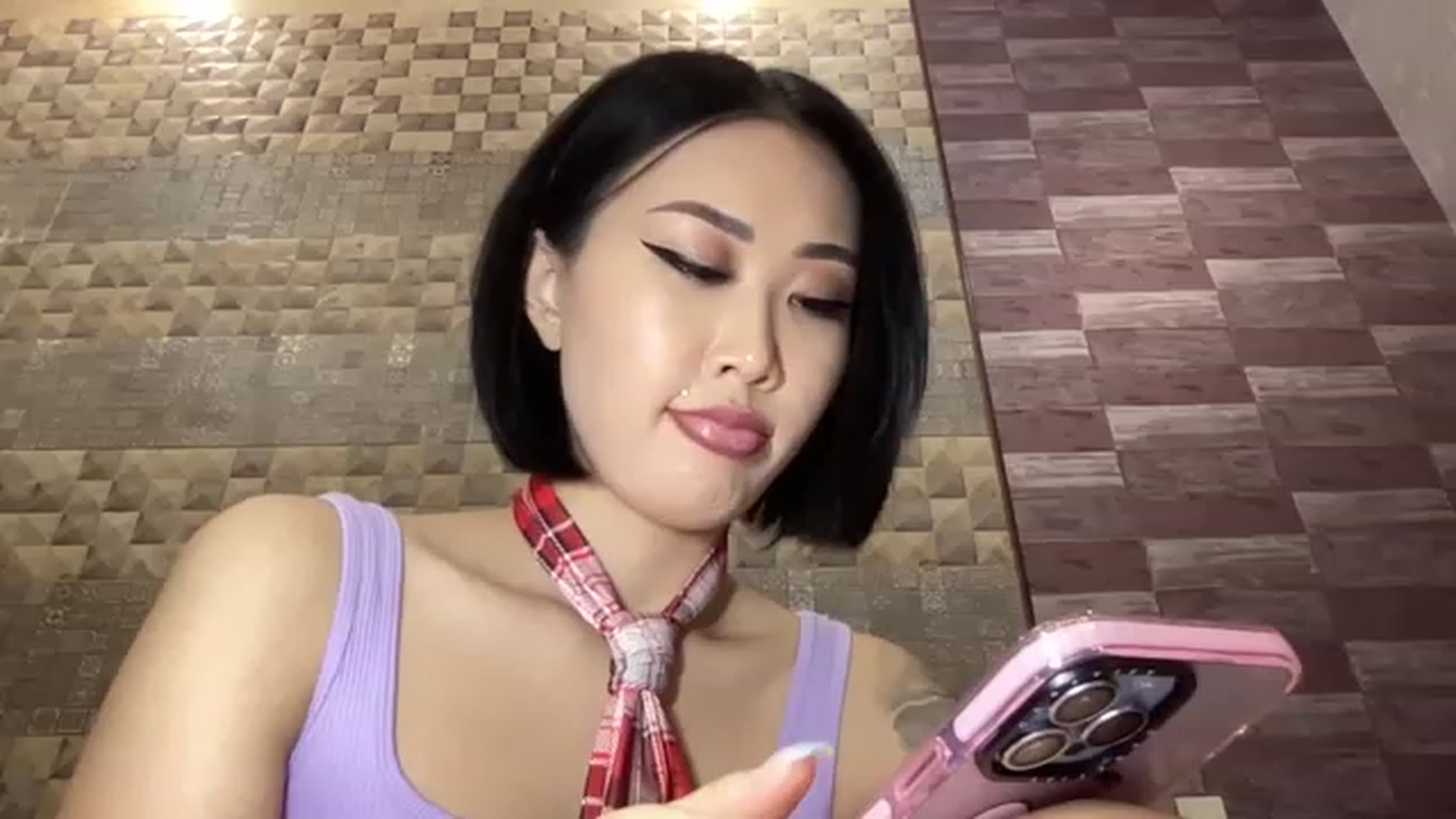 Gallery image thumbnail from Japanese_Doll's myfreecams stream on, 12/24/2022, 22:52 image 12 of 20