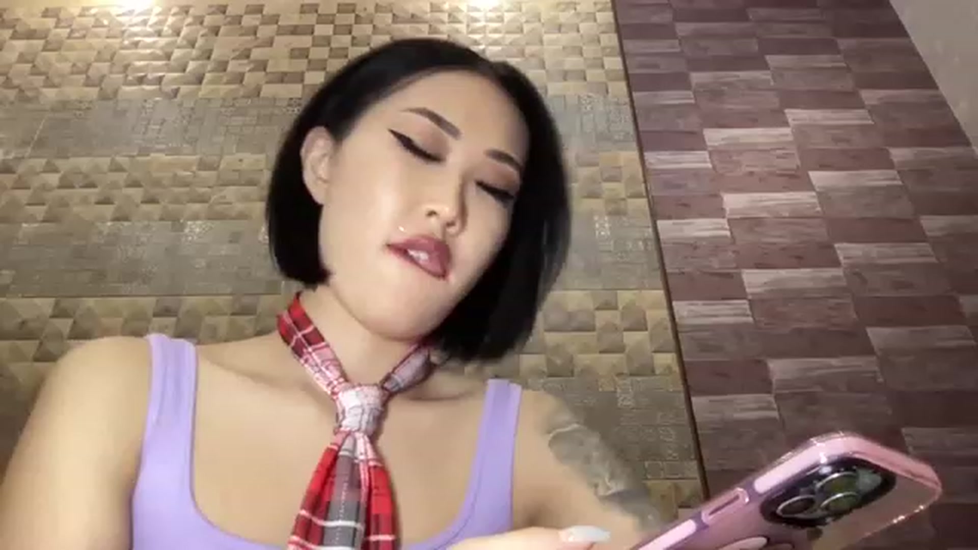 Gallery image thumbnail from Japanese_Doll's myfreecams stream on, 12/24/2022, 22:52 image 8 of 20