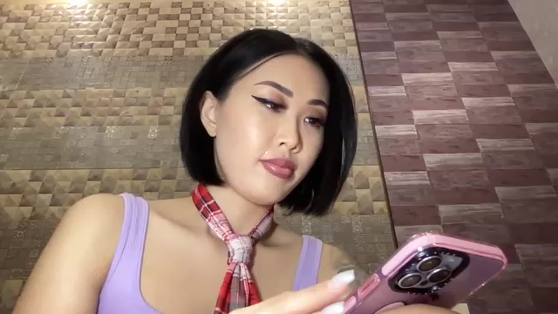 Gallery image thumbnail from Japanese_Doll's myfreecams stream on, 12/24/2022, 22:52 image 9 of 20