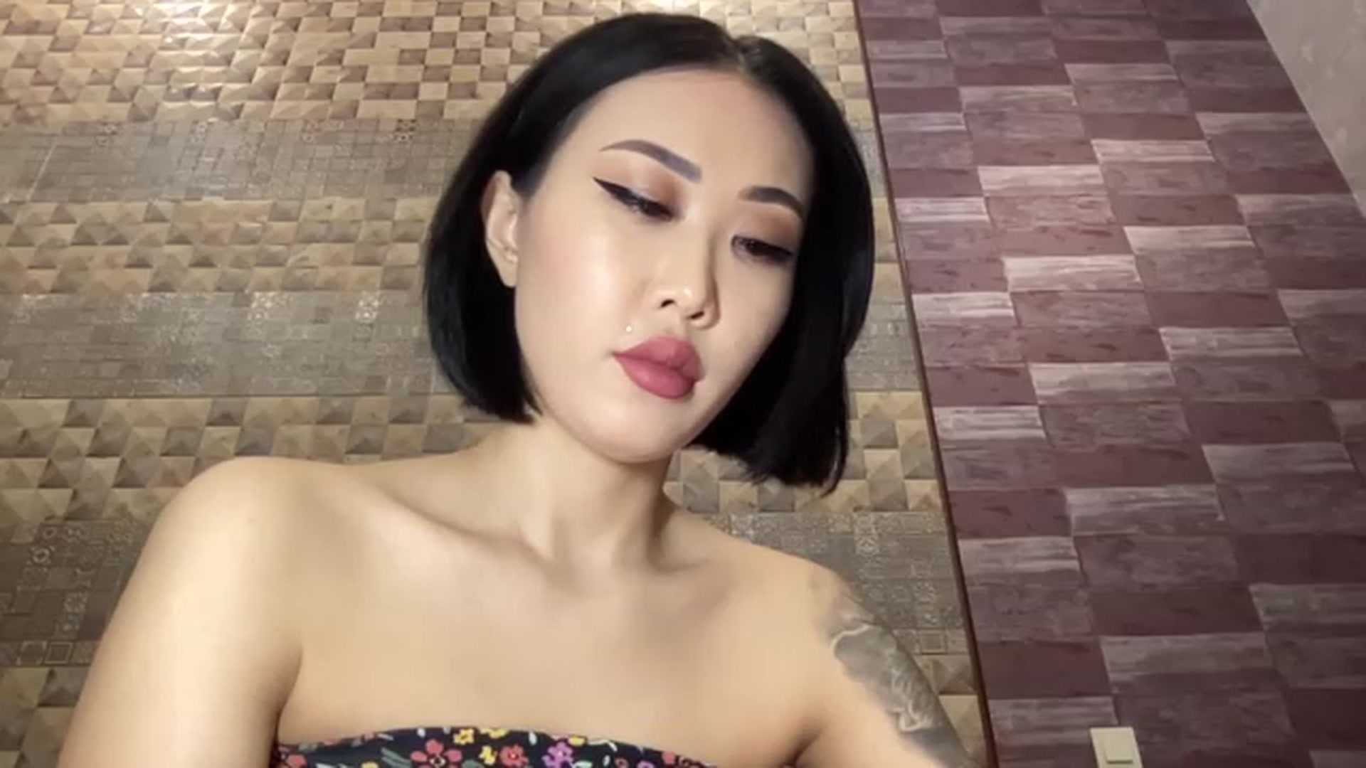 Gallery image thumbnail from Japanese_Doll's myfreecams stream on, 12/26/2022, 19:51 image 2 of 20
