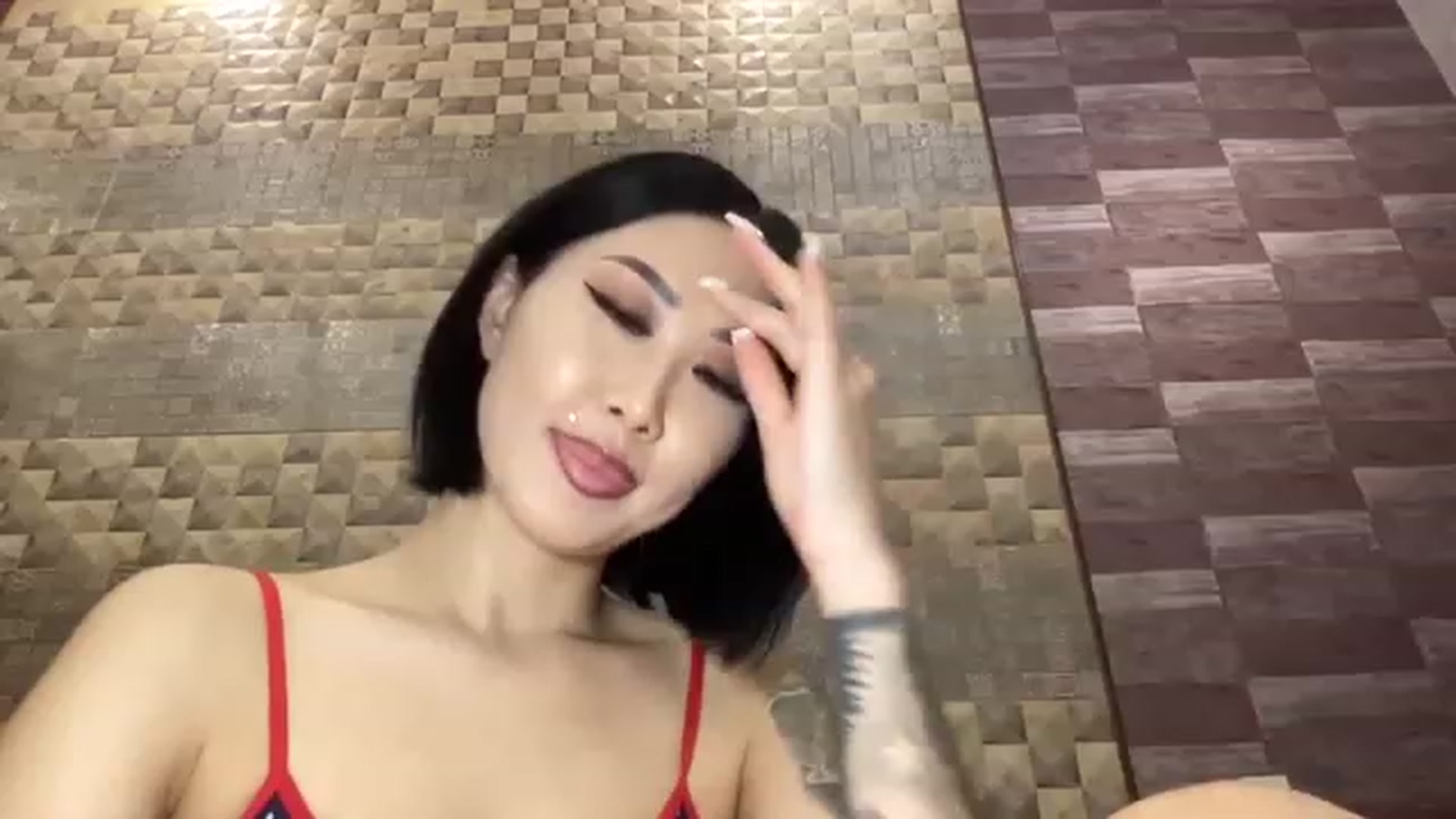 Gallery image thumbnail from Japanese_Doll's myfreecams stream on, 01/19/2023, 23:55 image 5 of 20
