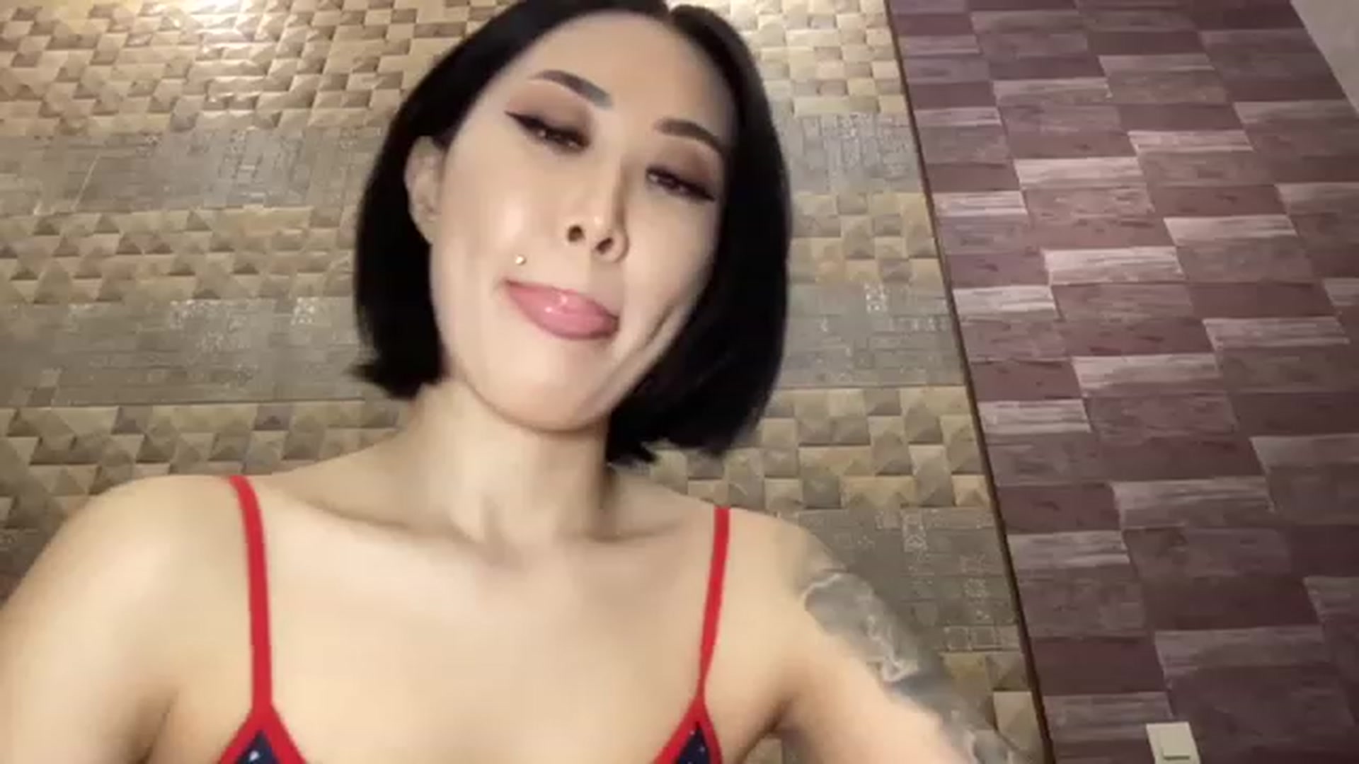 Gallery image thumbnail from Japanese_Doll's myfreecams stream on, 01/19/2023, 23:55 image 19 of 20