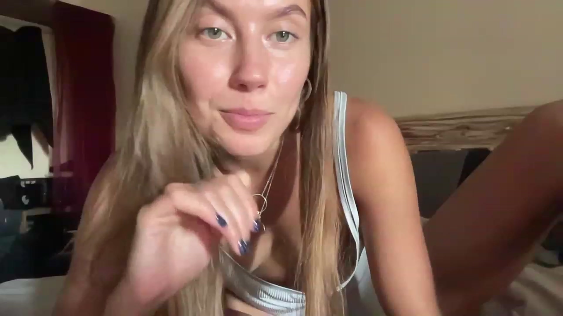 Gallery image thumbnail from JasSurfGirl's myfreecams stream on, 06/23/2023, 08:38 image 4 of 20