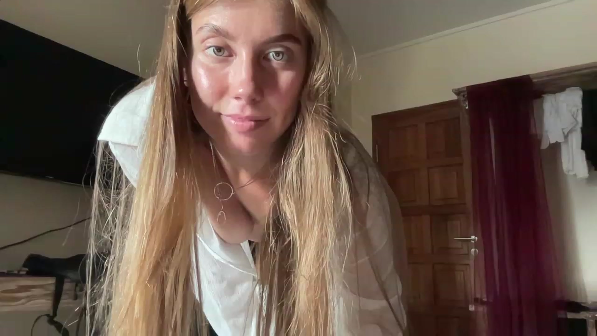 Gallery image thumbnail from JasSurfGirl's myfreecams stream on, 06/23/2023, 08:38 image 14 of 20