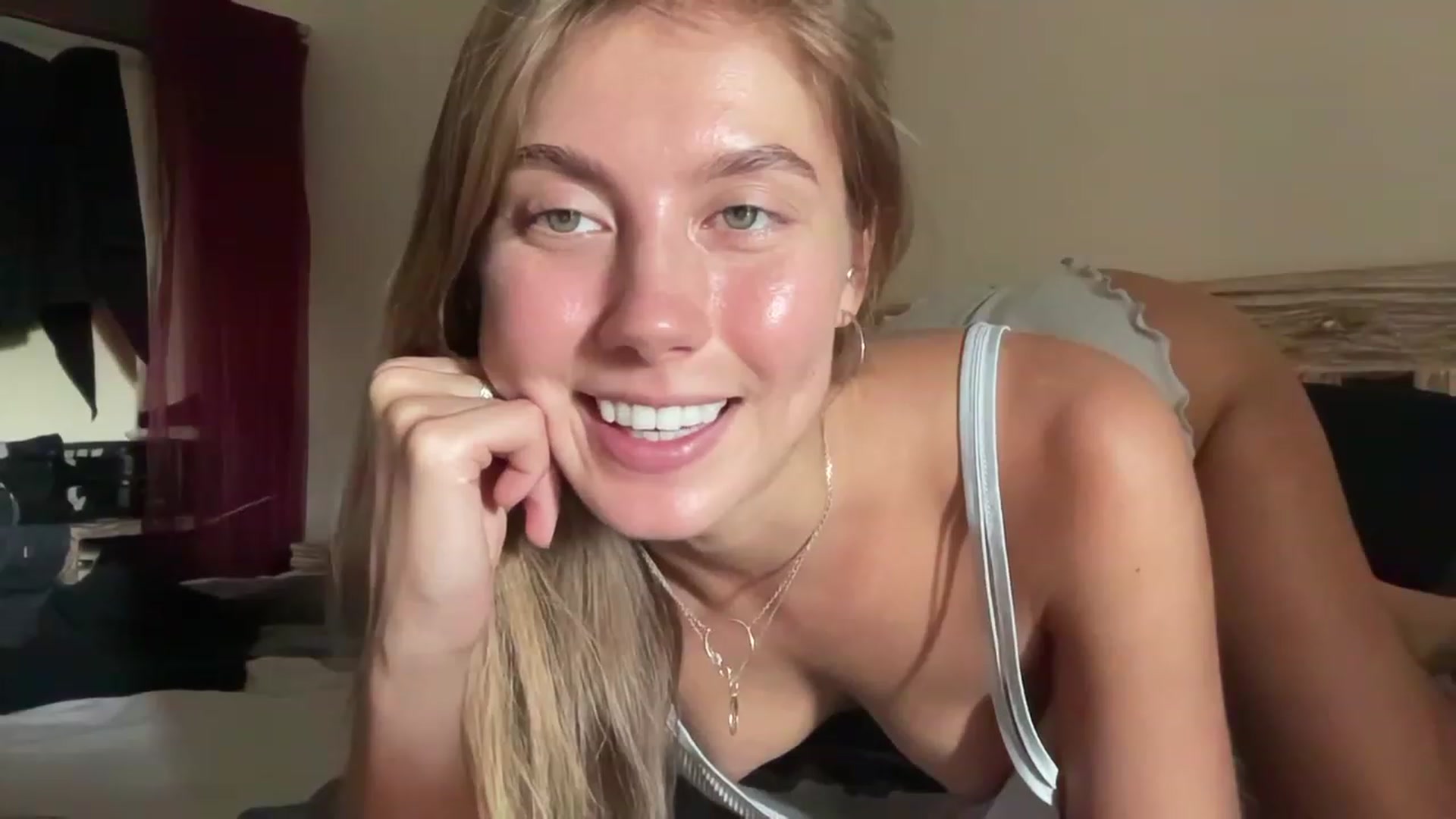 Gallery image thumbnail from JasSurfGirl's myfreecams stream on, 06/23/2023, 08:38 image 6 of 20