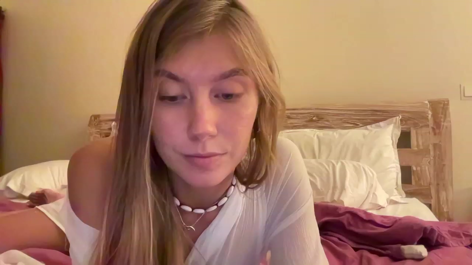 Gallery image thumbnail from JasSurfGirl's myfreecams stream on, 07/01/2023, 10:31 image 16 of 20