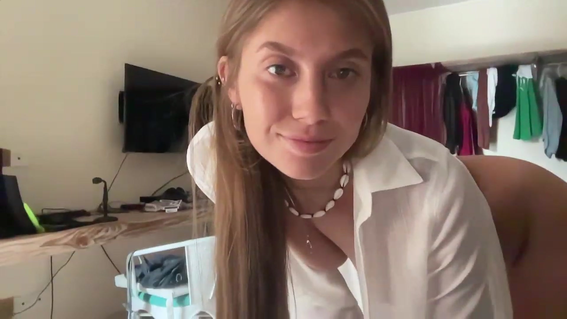 Gallery image thumbnail from JasSurfGirl's myfreecams stream on, 07/03/2023, 08:20 image 20 of 20