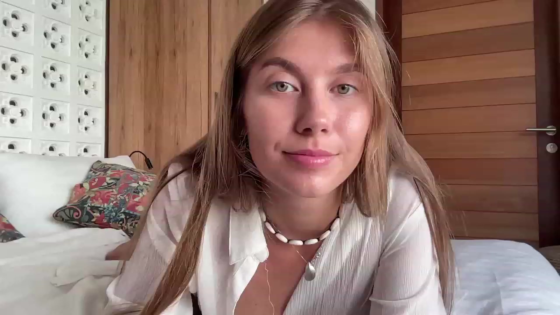 Gallery image thumbnail from JasSurfGirl's myfreecams stream on, 07/10/2023, 09:38 image 1 of 20