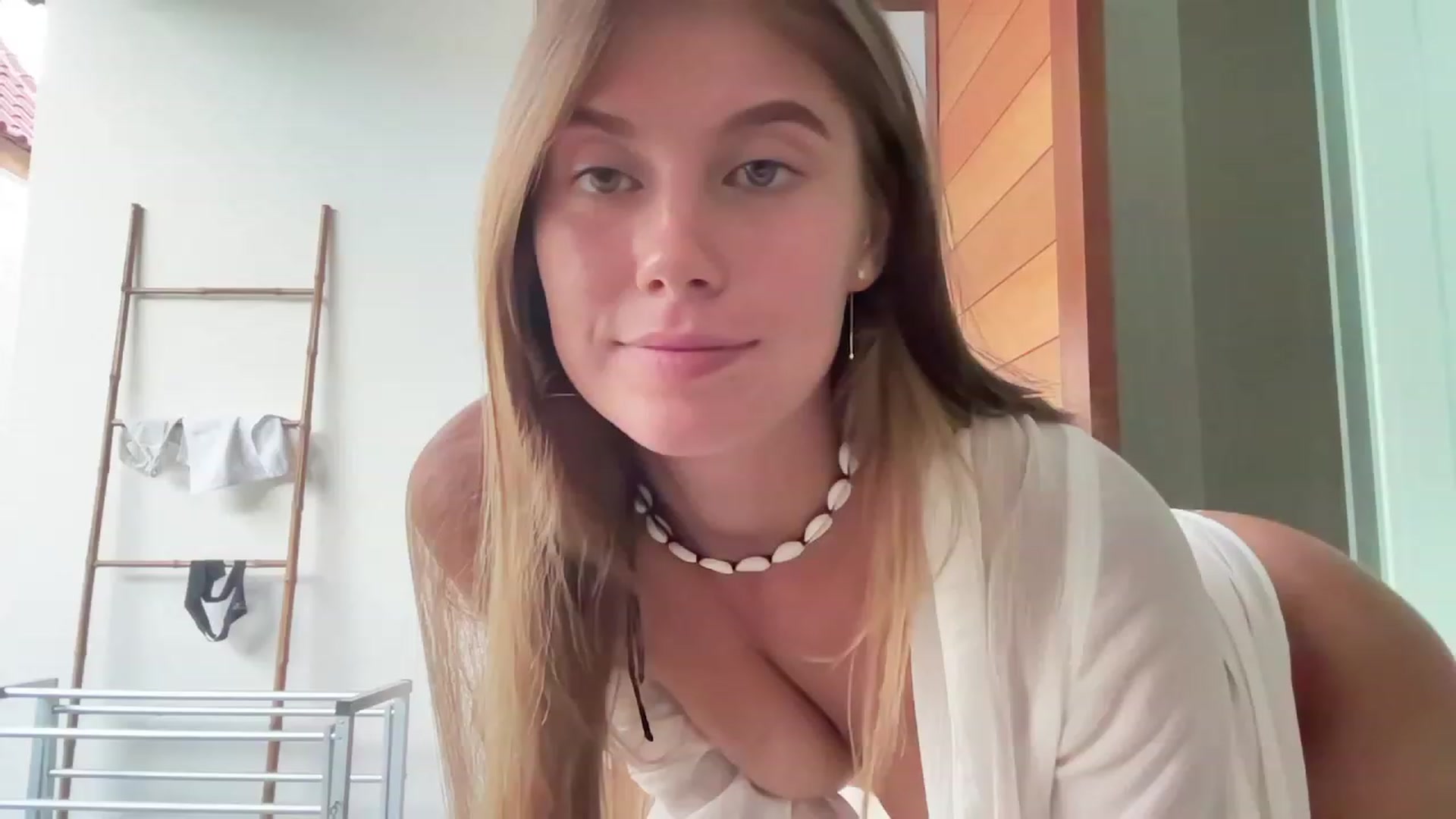 Gallery image thumbnail from JasSurfGirl's myfreecams stream on, 07/11/2023, 10:03 image 18 of 20