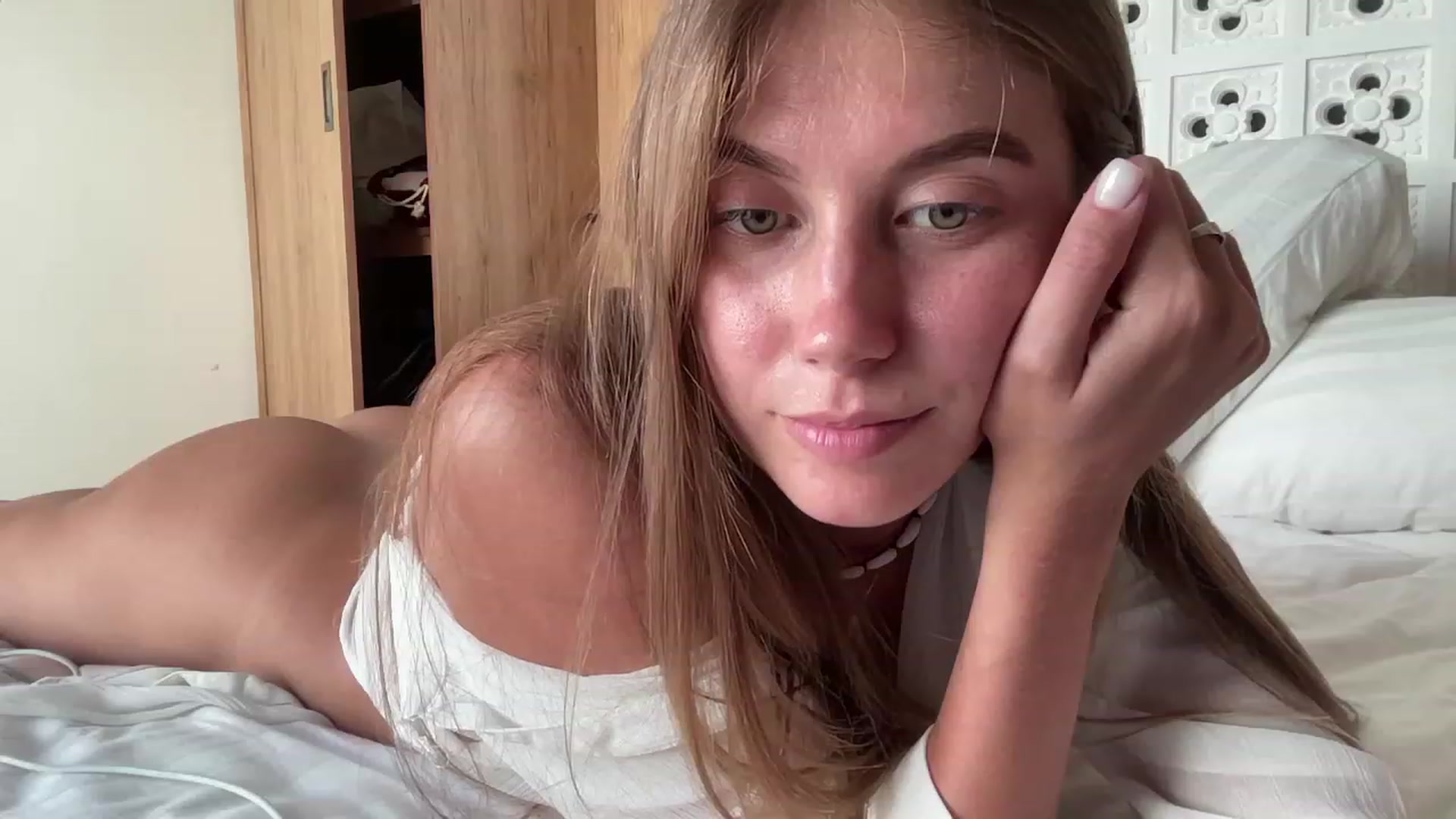 Gallery image thumbnail from JasSurfGirl's myfreecams stream on, 07/13/2023, 08:46 image 8 of 20