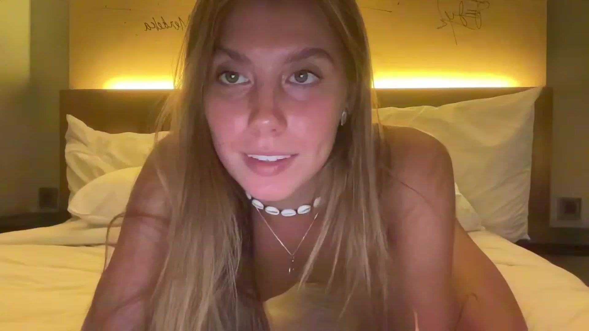 Gallery image thumbnail from JasSurfGirl's myfreecams stream on, 08/07/2023, 10:57 image 19 of 20
