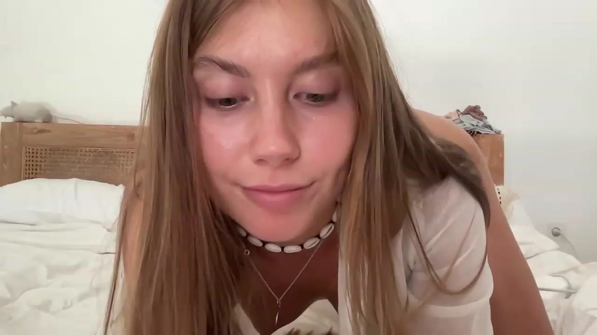 Gallery image thumbnail from JasSurfGirl's myfreecams stream on, 08/10/2023, 05:56 image 7 of 20