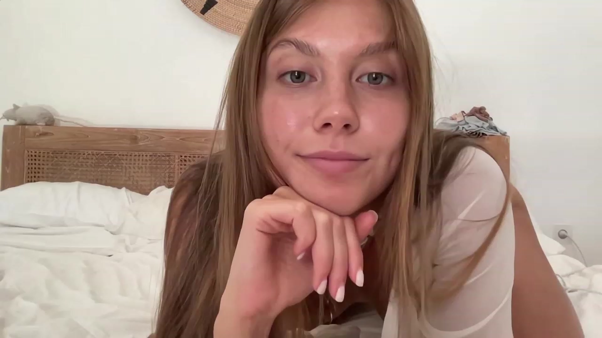 Gallery image thumbnail from JasSurfGirl's myfreecams stream on, 08/10/2023, 05:56 image 4 of 20